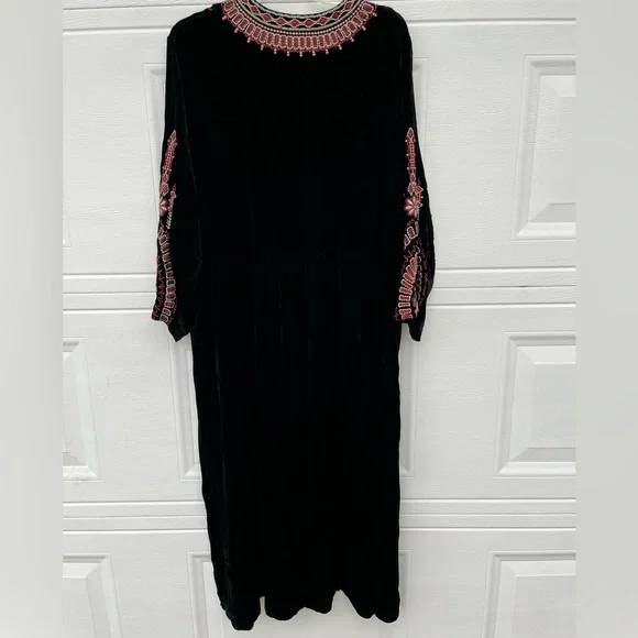 Johnny Was Velvet Embroidered Midi 2X - Picture 3 of 10